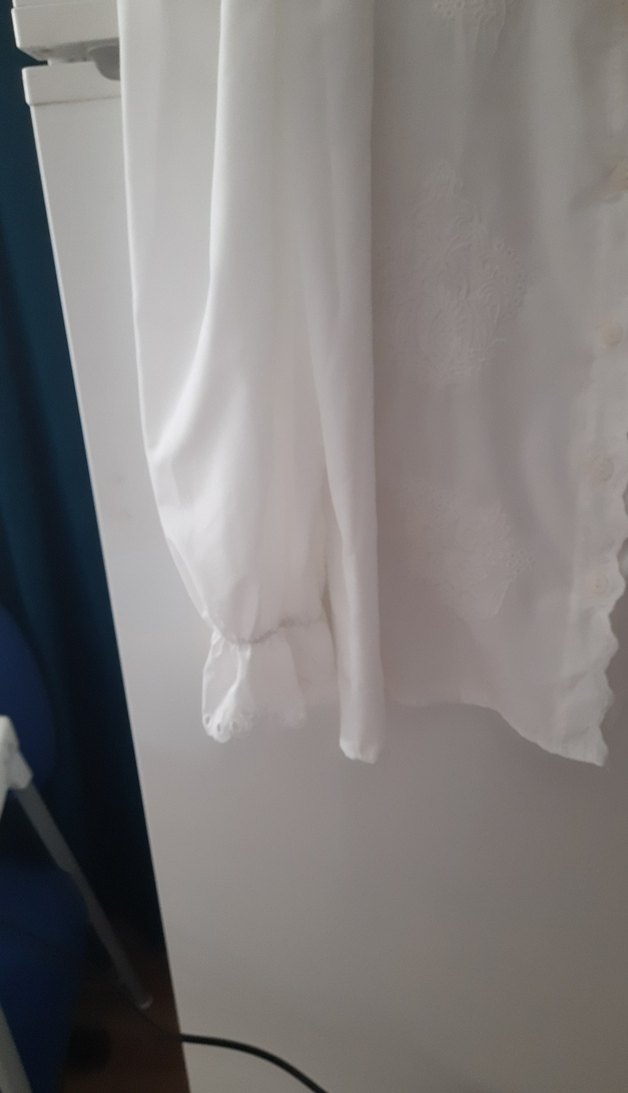 Beyaz Nakışlı Keten Kadın Gömlek - Görsel 3