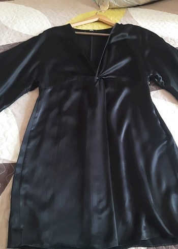 Siyah V Yaka Dökümlü Kadın Bluz - Görsel 5