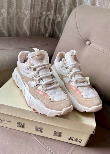 Beyaz Bağcıklı Stiletto Topuklu Kadın Spor Ayakkabı - Görsel 6