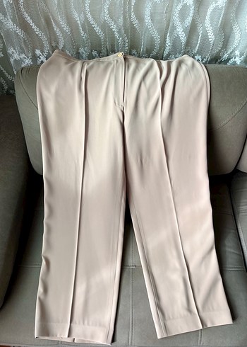 Düğmeli Bej Midi Kadın Kumaş Pantolon - Görsel 3