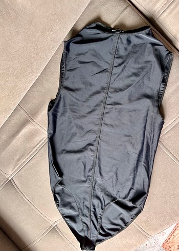 Siyah Yüksek Yakalı çıtçıtlı badi - Görsel 4