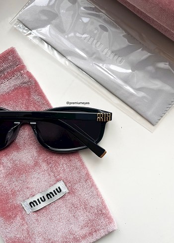 Miu Miu Siyah Kadın Güneş Gözlüğü - Görsel 8
