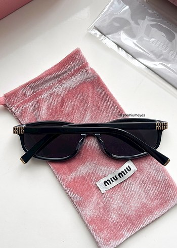 Miu Miu Siyah Kadın Güneş Gözlüğü - Görsel 12