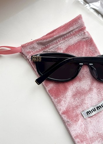Miu Miu Siyah Kadın Güneş Gözlüğü - Görsel 7