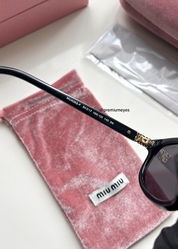 Miu Miu Siyah Kadın Güneş Gözlüğü - Görsel 4