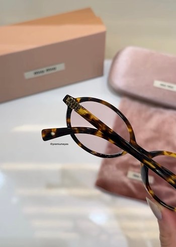 Miu Miu Leopar Kadın Gözlük - Görsel 3