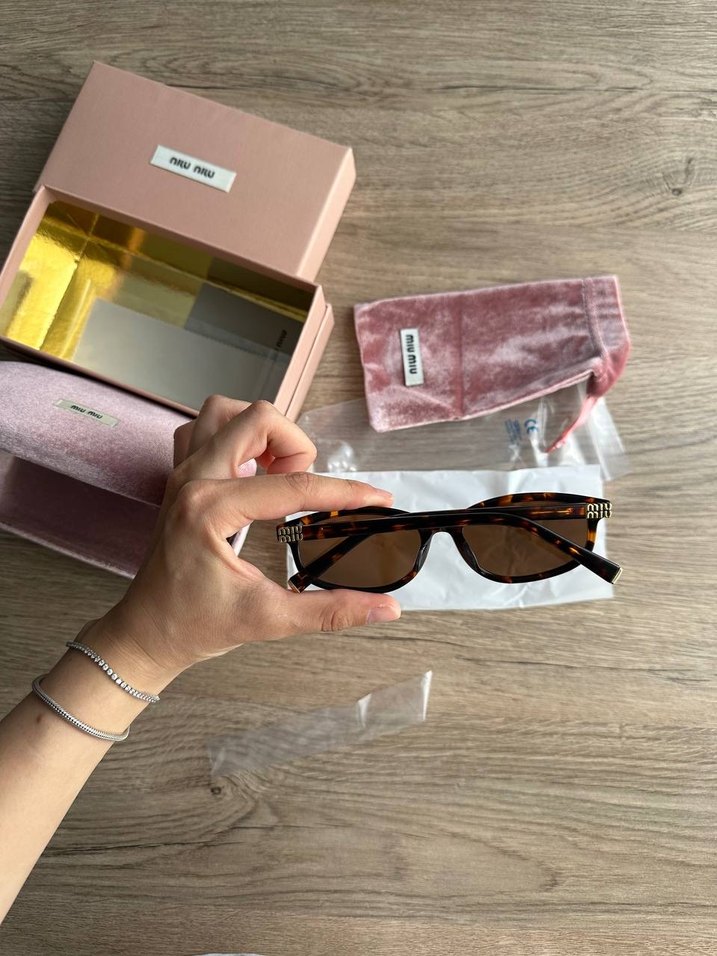 Miu Miu leopar güneş gözlüğü - Görsel 3