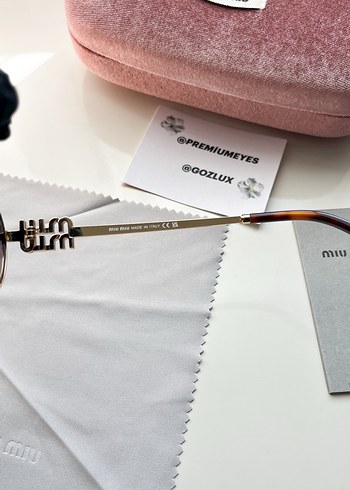Miu Miu güneş gözlüğü - Görsel 5
