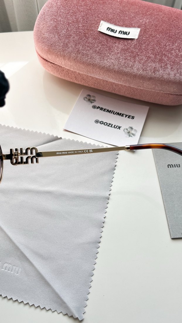 Miu Miu güneş gözlüğü - Görsel 5