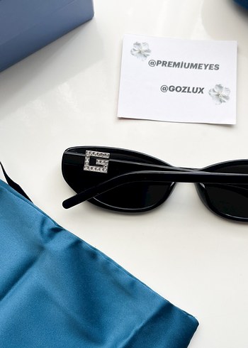 Gucci taşlı güneş gözlüğü - Görsel 8