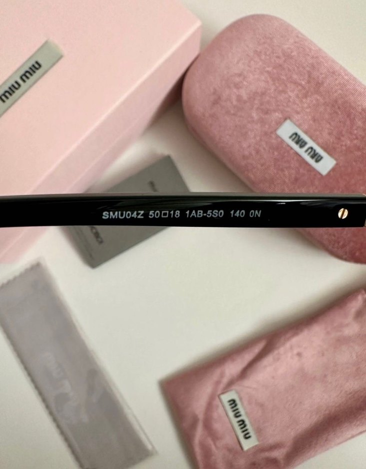 Miu Miu Siyah Kadın Güneş Gözlüğü - Görsel 4