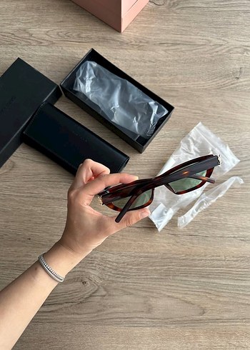 Yves saint laurent leopar gözlük - Görsel 4