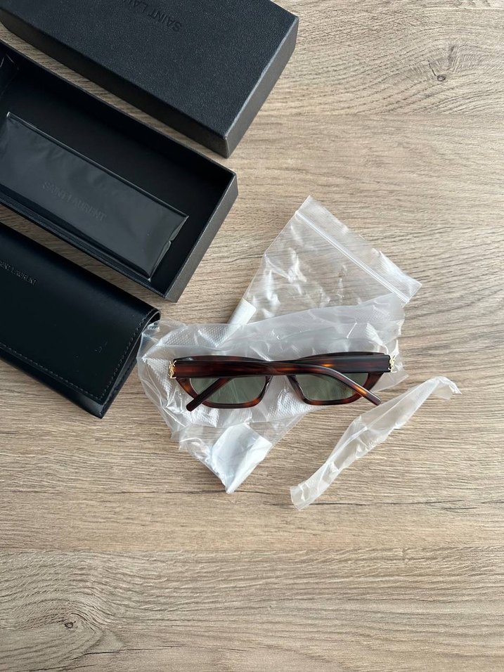 Yves saint laurent leopar gözlük - Görsel 5