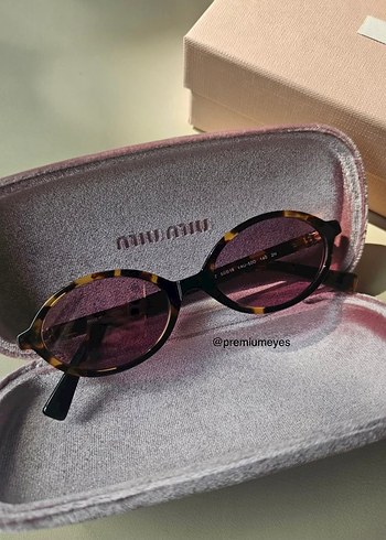 Miu Miu güneş gözlüğü - Görsel 8