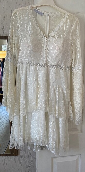 Beyaz nikah elbisesi