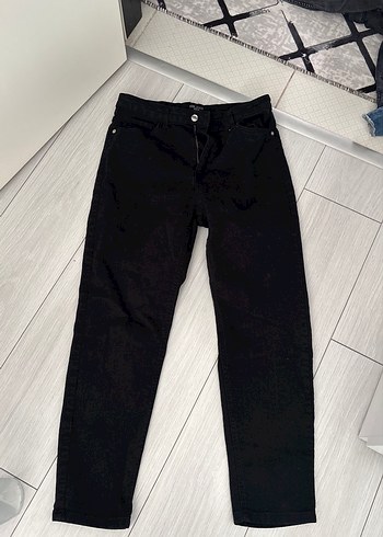Siyah Regular Fit Midi Kadın Kot Pantolon
