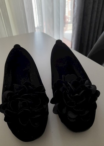 Siyah Çiçekli Gotik Babet