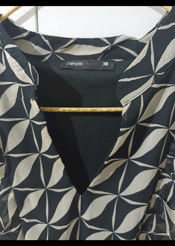 V Yaka Uzun Kollu Kuşaklı Elbise - Görsel 3