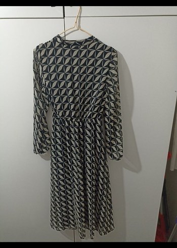 V Yaka Uzun Kollu Kuşaklı Elbise - Görsel 5