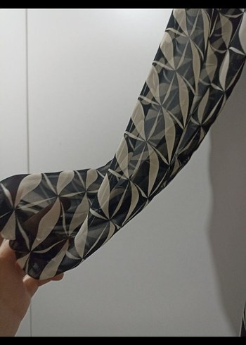 V Yaka Uzun Kollu Kuşaklı Elbise - Görsel 4