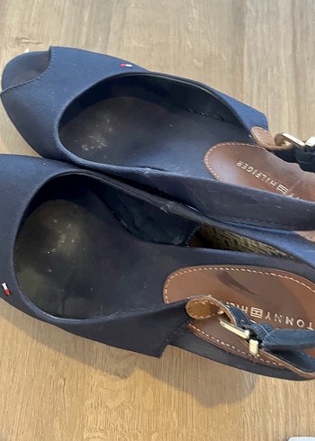 Tommy Hilfiger Lacivert Dolgu Topuklu Kadın Ayakkabı - Görsel 3