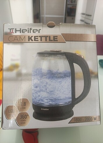 Diğer Cam kattle, hediye geldi, paketiyle duruyor.