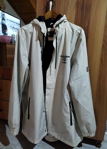 xl Beden ten rengi Renk Yağmurluk