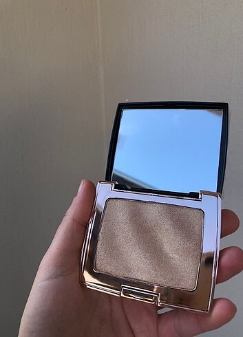 Anastasia Beverly Hills Aydınlatıcı