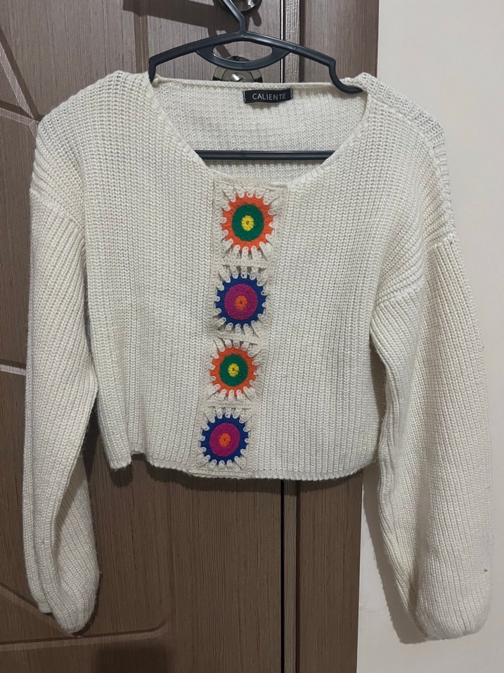 Nakışlı Bohem Kısa Triko Hırka - Görsel 2