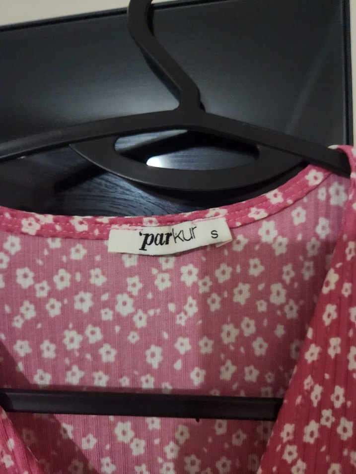 Pembe V Yaka Midi Elbise - Görsel 2