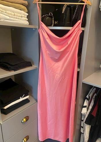Pembe Drapeli Askılı Uzun Elbise