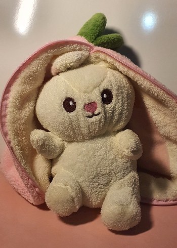 Pembe peluş cilek tavşan oyuncak