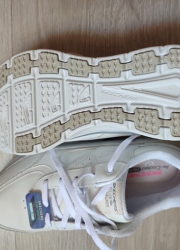 36 Beden Skechers D'LUX WALKER