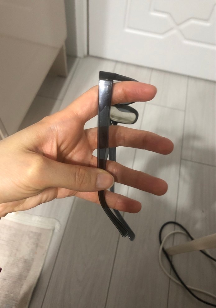 Siyah Minimalist Kadın Gözlüğü - Görsel 3