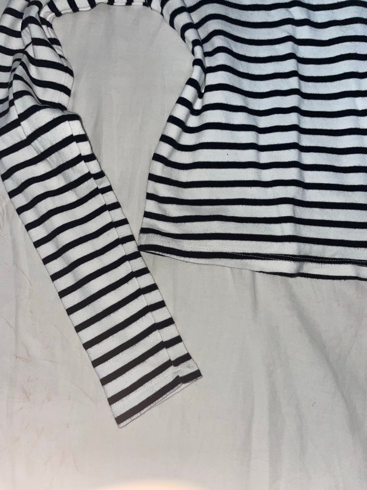 Bershka uzun kollu cizgili crop - Görsel 3