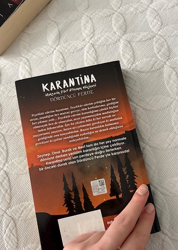 Karantina 4. Kitap - Beyza Alkoç [İMZALI] - Görsel 3