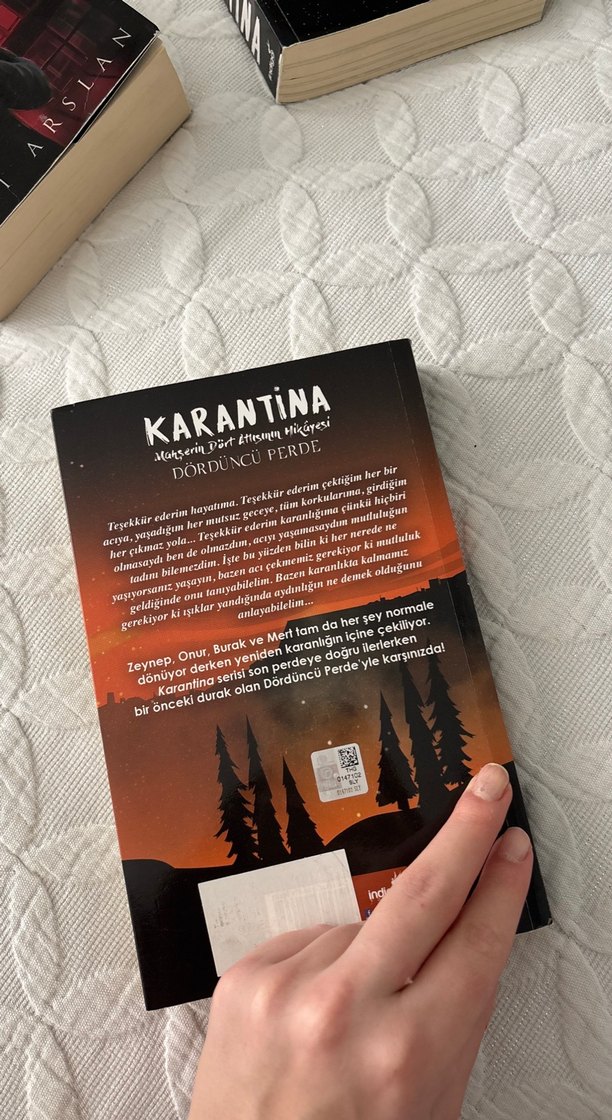 Karantina 4. Kitap - Beyza Alkoç [İMZALI] - Görsel 3