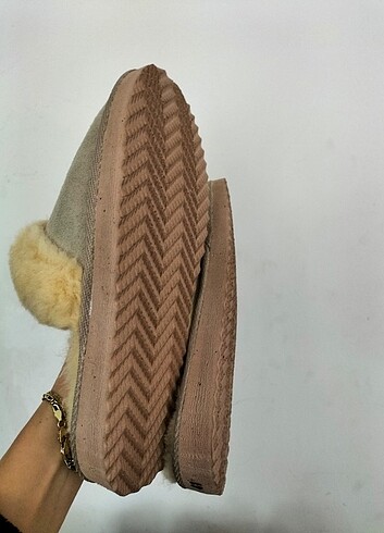 40 Beden UGG çok şık terlik