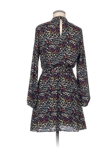 40 Beden H&M Mini Elbise %70 İndirimli.