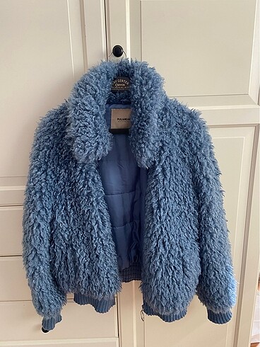Pull& Bear pelüş mont
