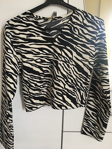 Zebra desenli bluz