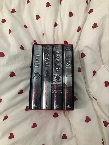 hush hush serisi
