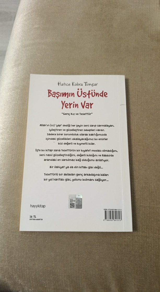Başımin Üstünde Yerin Var - Hatice Kübra Tongar - Görsel 2