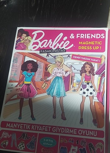 Barbie & Friends manyetik giydirme  oyunu - Görsel 2