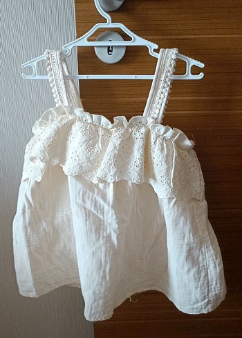 Koton Kids Dantel Detaylı Beyaz Kolsuz Keten Bluz