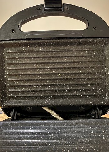 Beden Sinbo Siyah Tost Makinesi