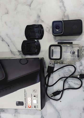 Siyah SJCAM Aksiyon Kamerası ve Aksesuarları - Görsel 2