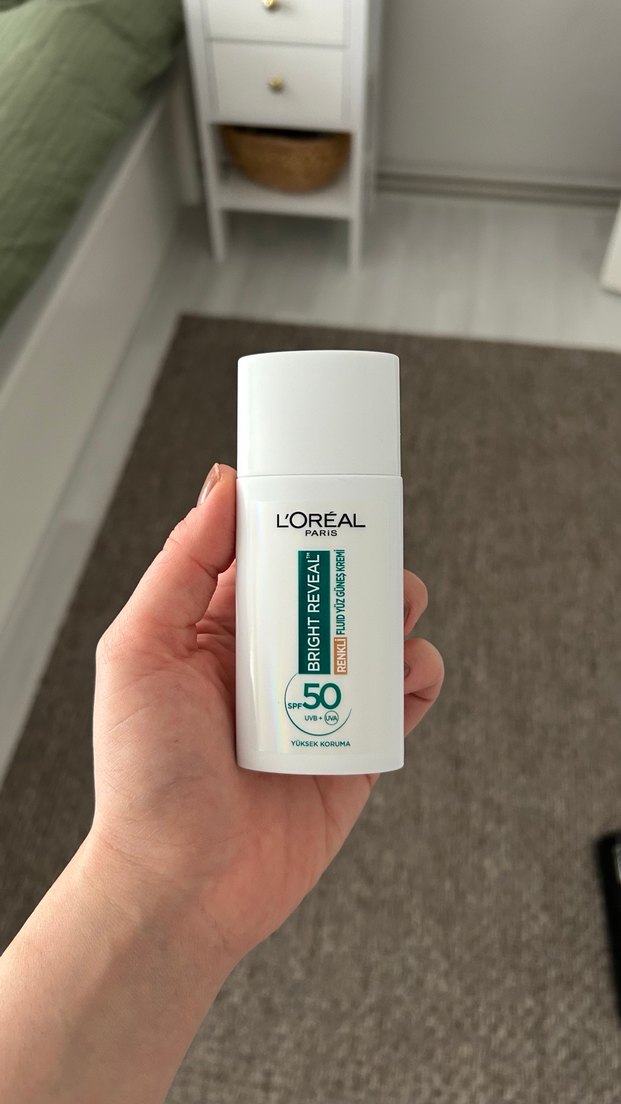 Loreal Paris Bright Reveal SPF 50 Renkli Güneş Kremi - Görsel 5