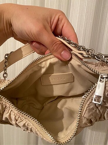 Beden ten rengi Renk Bershka büzgülü çanta