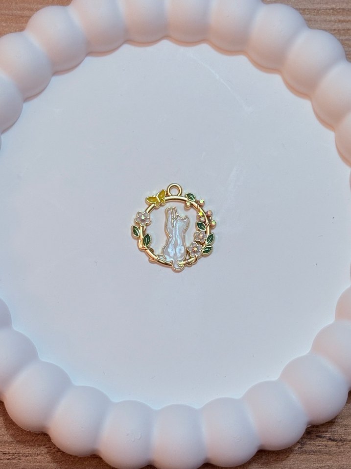 Kedi detaylı gold kolye ucu - Görsel 3